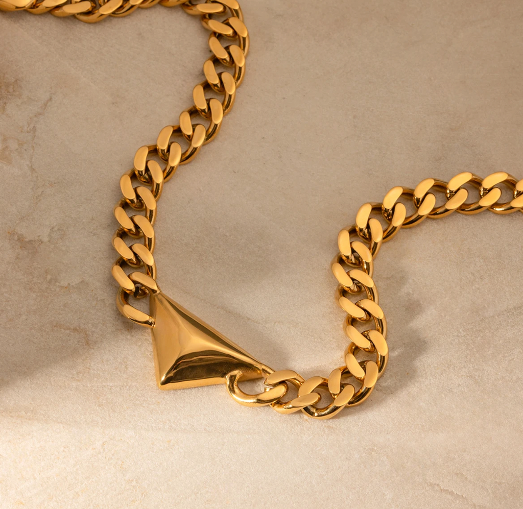 LIZZY 18K GOLD PLATED CHAIN NECKLACE