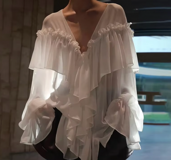 CLO RUFFLE TOP