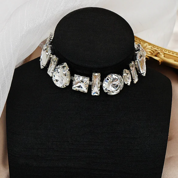 ELLE CRYSTAL CHOKER