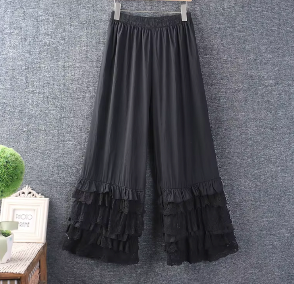 TINA VINTAGE BLOOMER RUFFLE PANTS