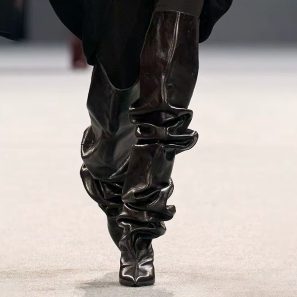 TALL RUCHED PLEATHER BOOTS