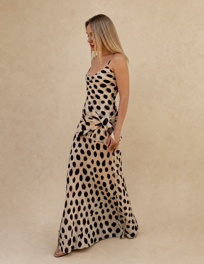 SAVANNAH SPOTTED MAXI DRESS WITH WAIST SCARF